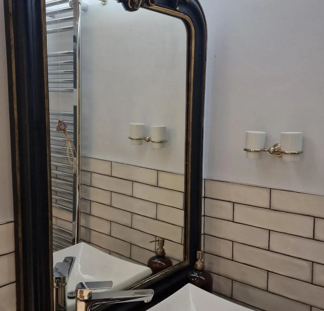 Molly Marine - Bespoke 2 Bedroom Courtyard Apartment - 1 Minute From Brighton Pier 0*,
